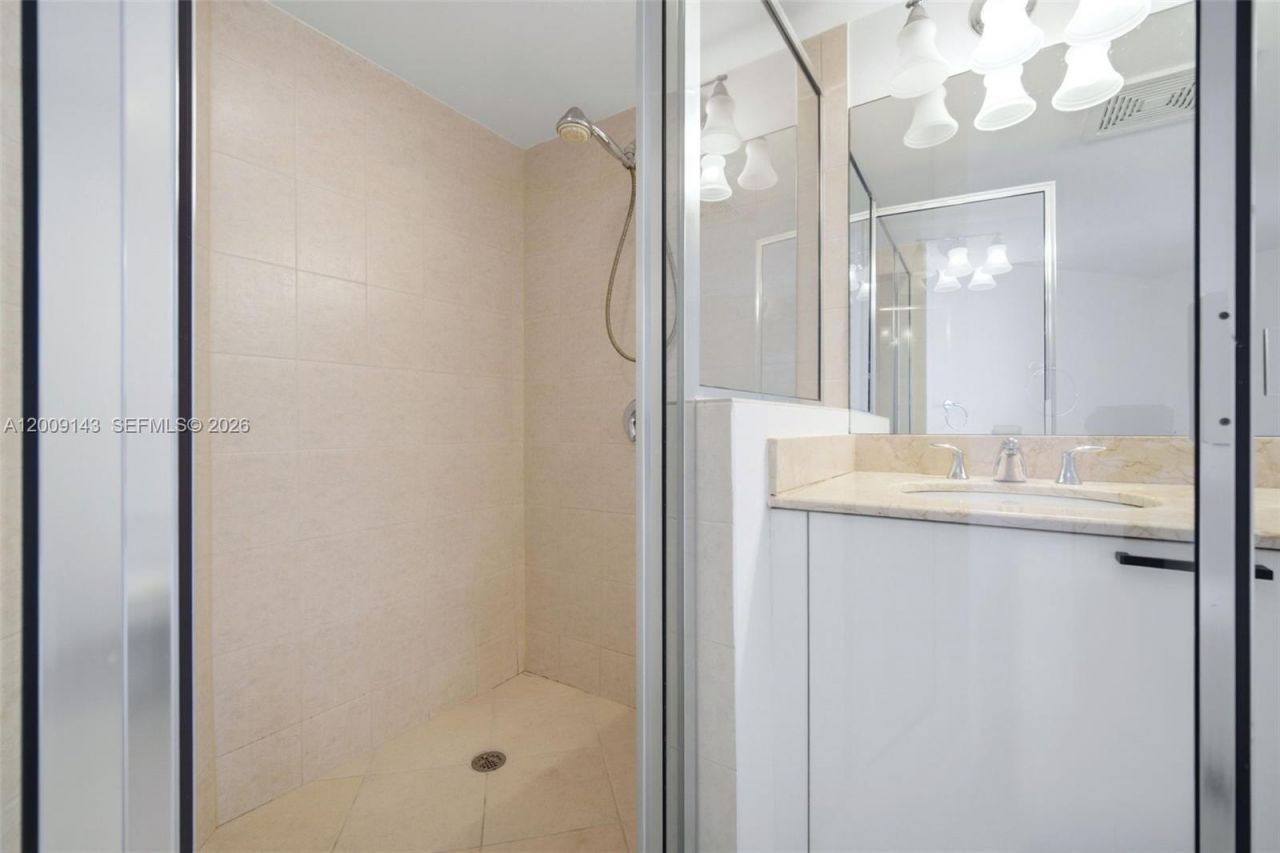 16699 Collins Ave, Unit 3802, Sunny Isles Beach, FL 33160 Photo