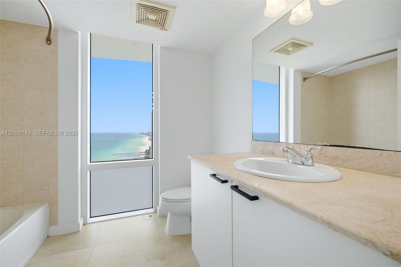 16699 Collins Ave, Unit 3802, Sunny Isles Beach, FL 33160 Photo
