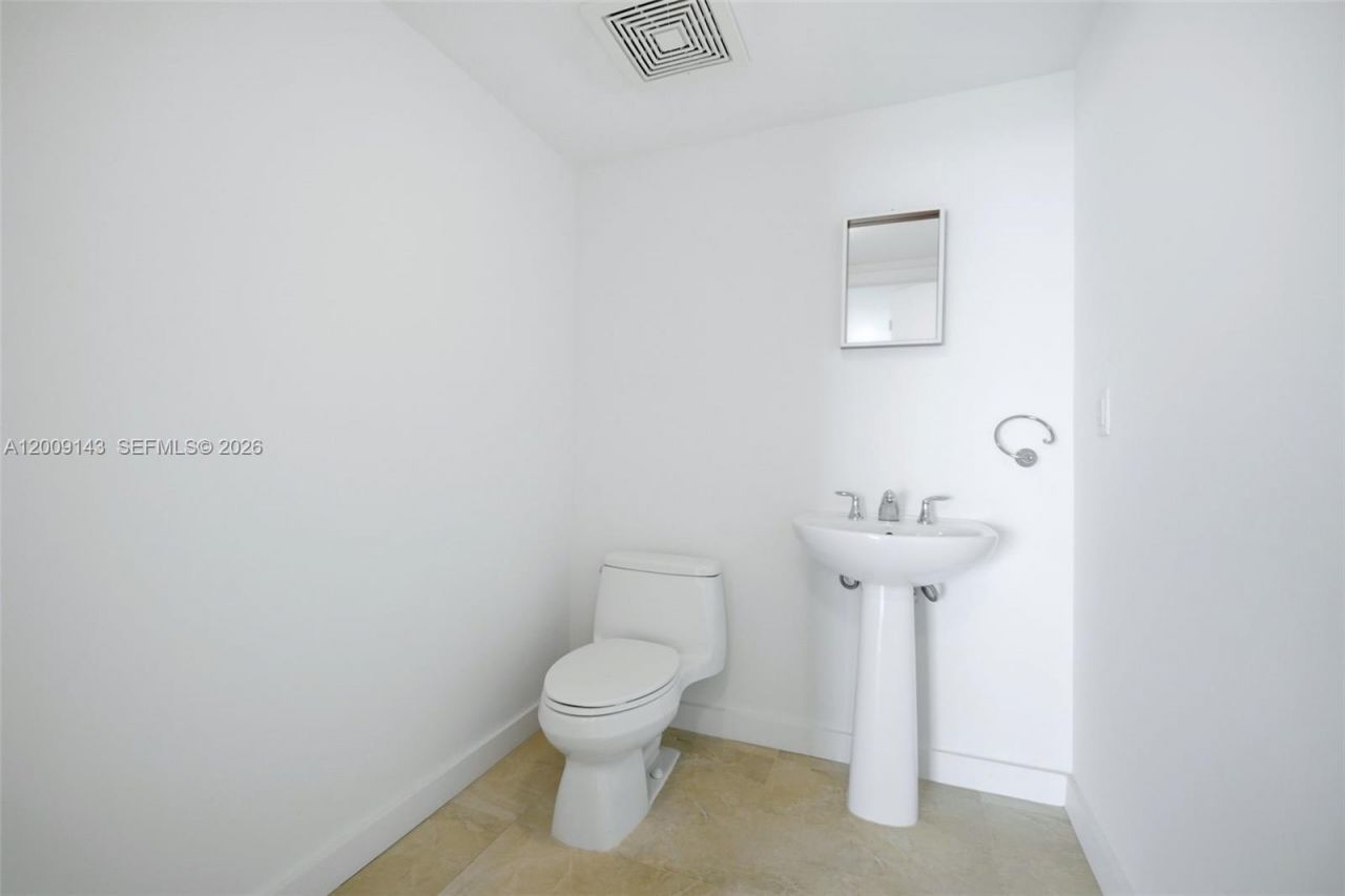 16699 Collins Ave, Unit 3802, Sunny Isles Beach, FL 33160 Photo