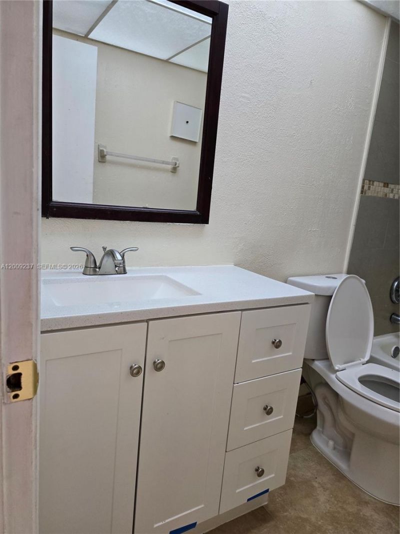 11477 NW 39th Ct, Unit 205-1, Coral Springs, FL 33065 Photo