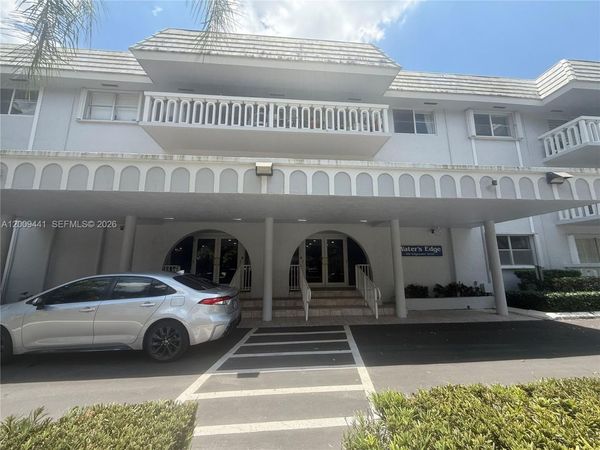 100 Edgewater Dr , Unit 236, Coral Gables, FL 33133