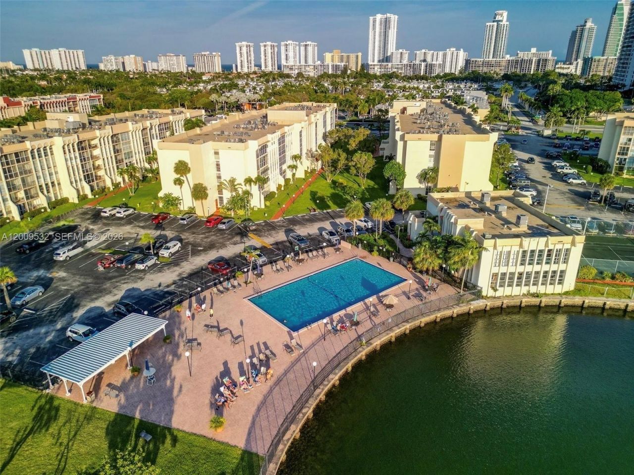 601 Three Islands Blvd , Unit 314, Hallandale Beach, FL 33009 Photo