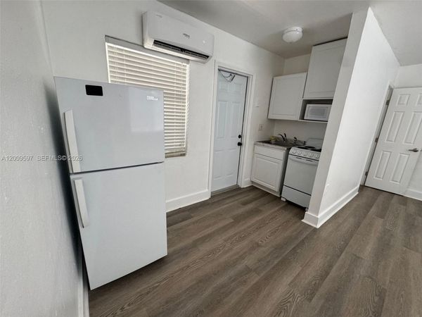 6301 NW 2 PL , Unit 4, Miami, FL 33150