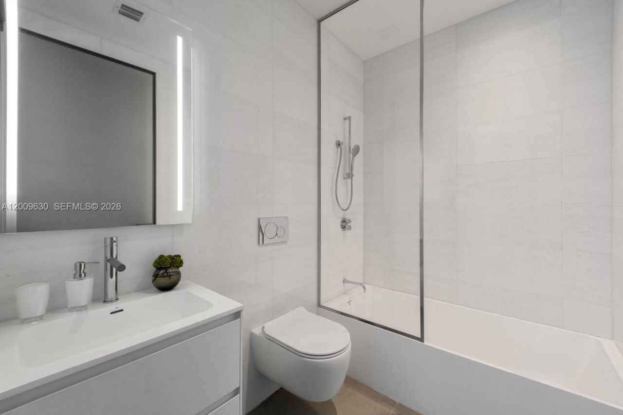 2000 S Ocean Dr, Unit PH1, Hallandale Beach, FL 33009 Photo