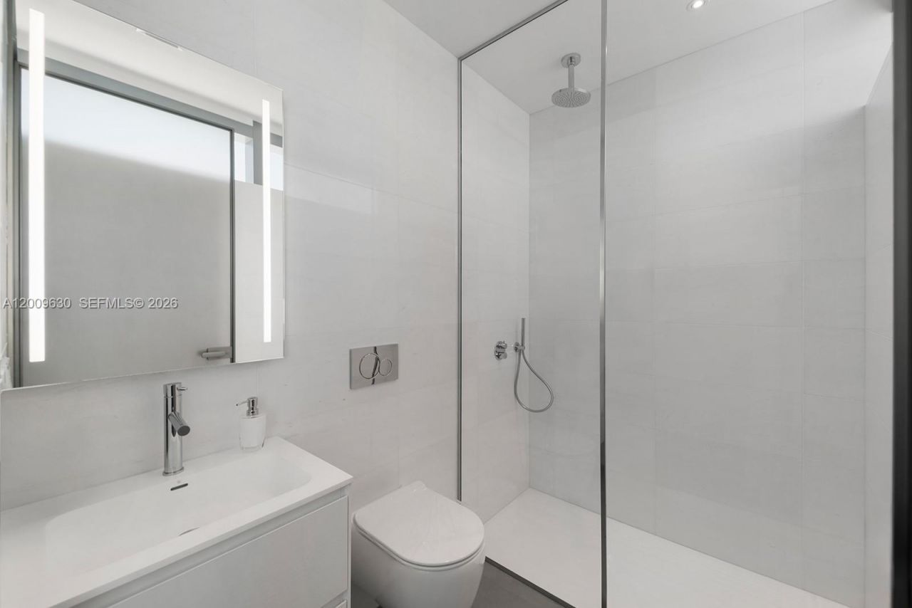 2000 S Ocean Dr, Unit PH1, Hallandale Beach, FL 33009 Photo