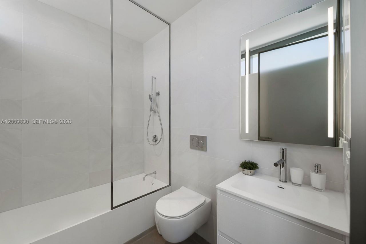 2000 S Ocean Dr, Unit PH1, Hallandale Beach, FL 33009 Photo