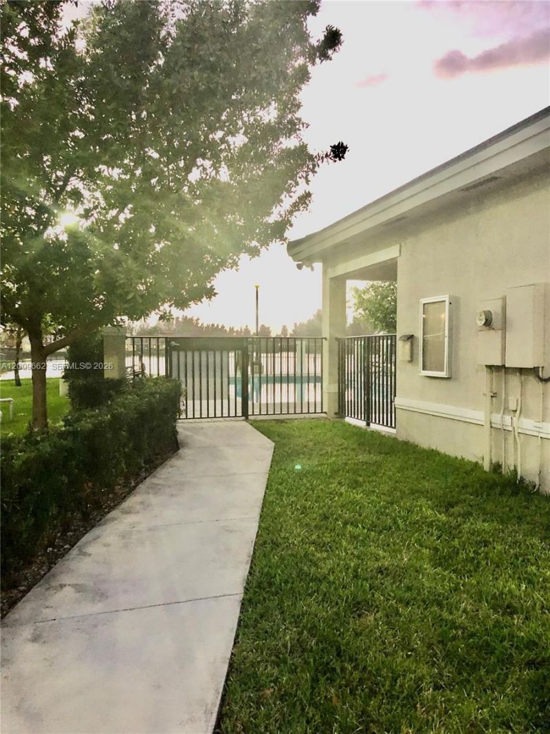 12740 SW 131st Ter, Unit 12740, Miami, FL 33186 Photo