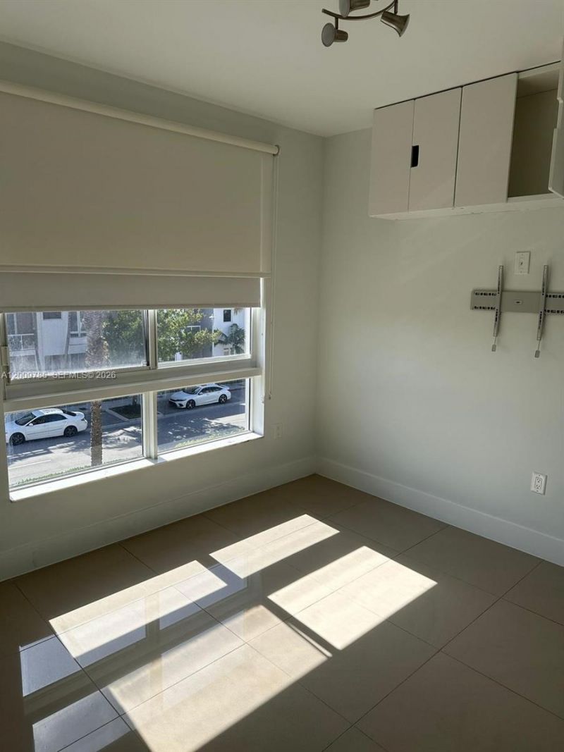 10471 NW 66th St , Doral, FL 33178 Photo