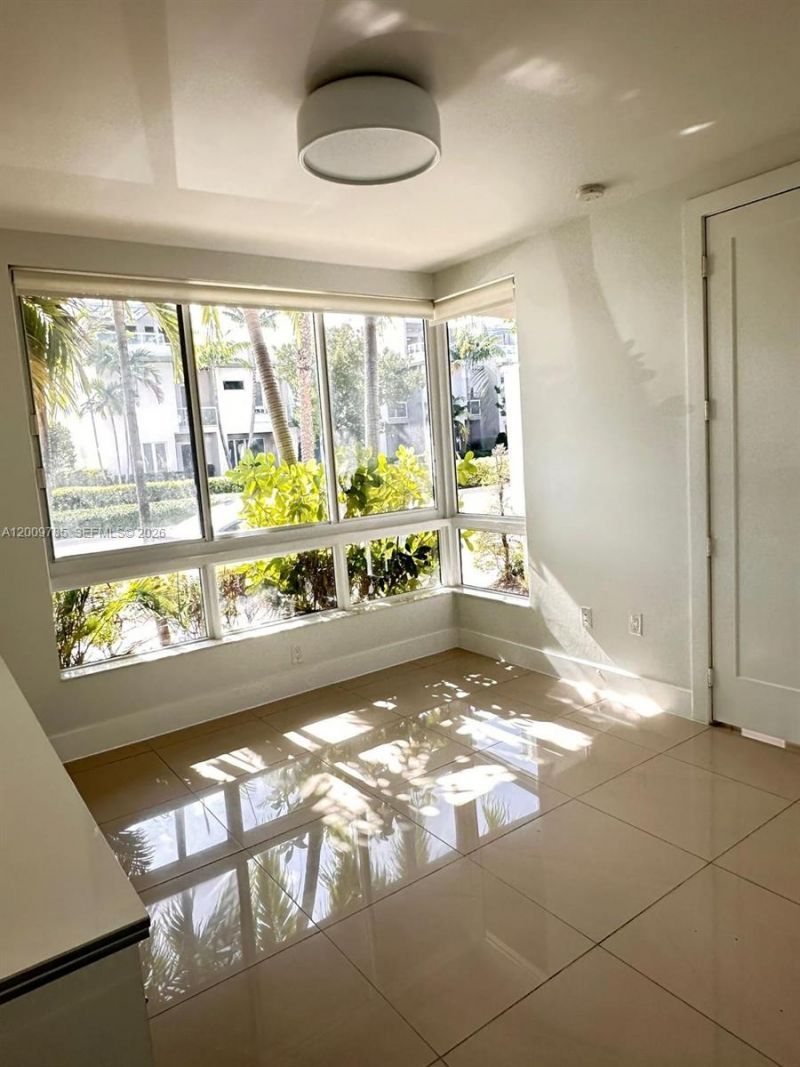 10471 NW 66th St , Doral, FL 33178 Photo