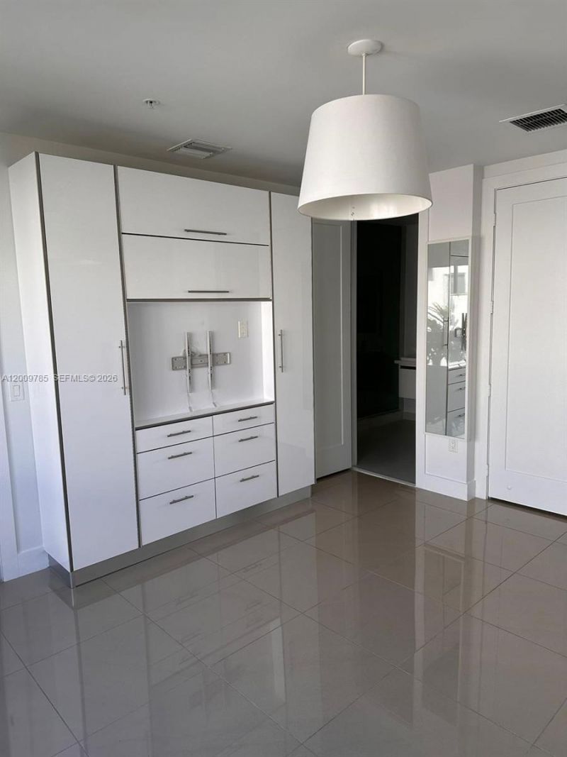 10471 NW 66th St , Doral, FL 33178 Photo