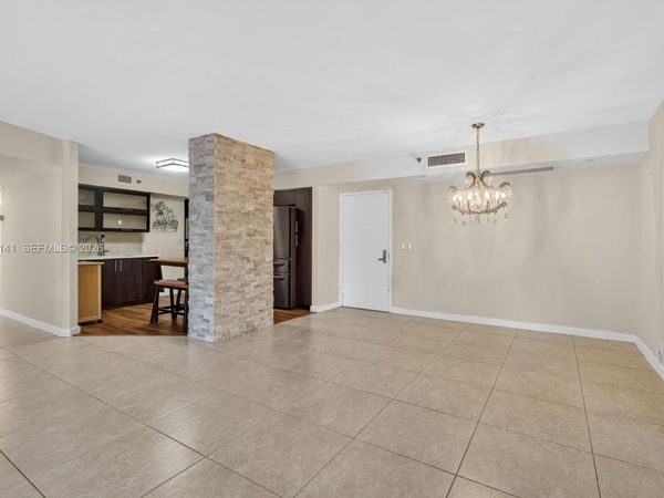 3500 Mystic Pointe Dr , Unit 302, Aventura, FL 33180