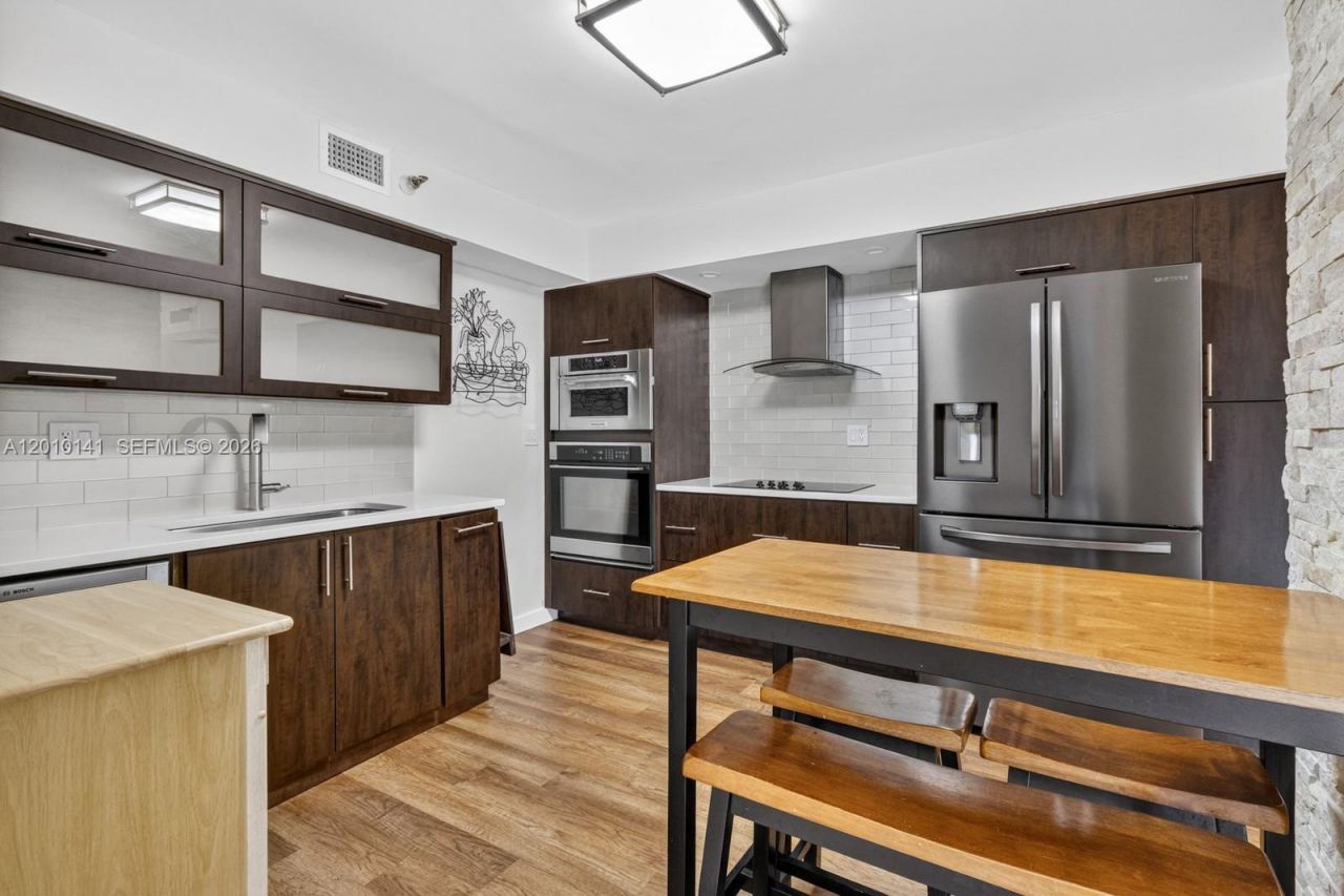 3500 Mystic Pointe Dr , Unit 302, Aventura, FL 33180 Photo