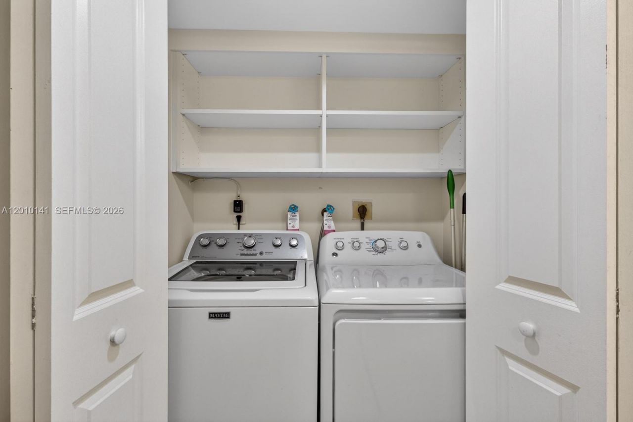 3500 Mystic Pointe Dr , Unit 302, Aventura, FL 33180 Photo