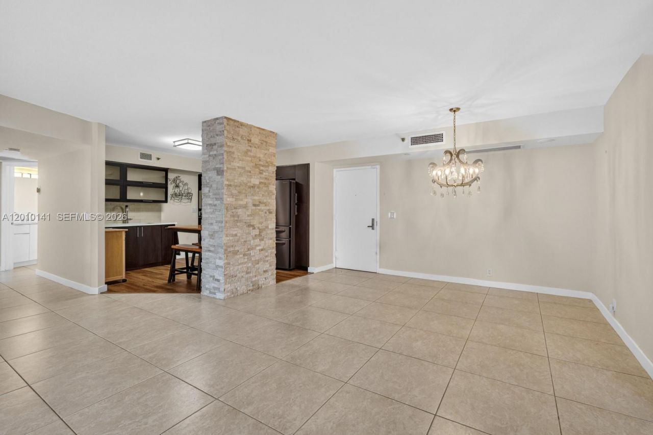 3500 Mystic Pointe Dr, Unit 302, Aventura, FL 33180 Photo