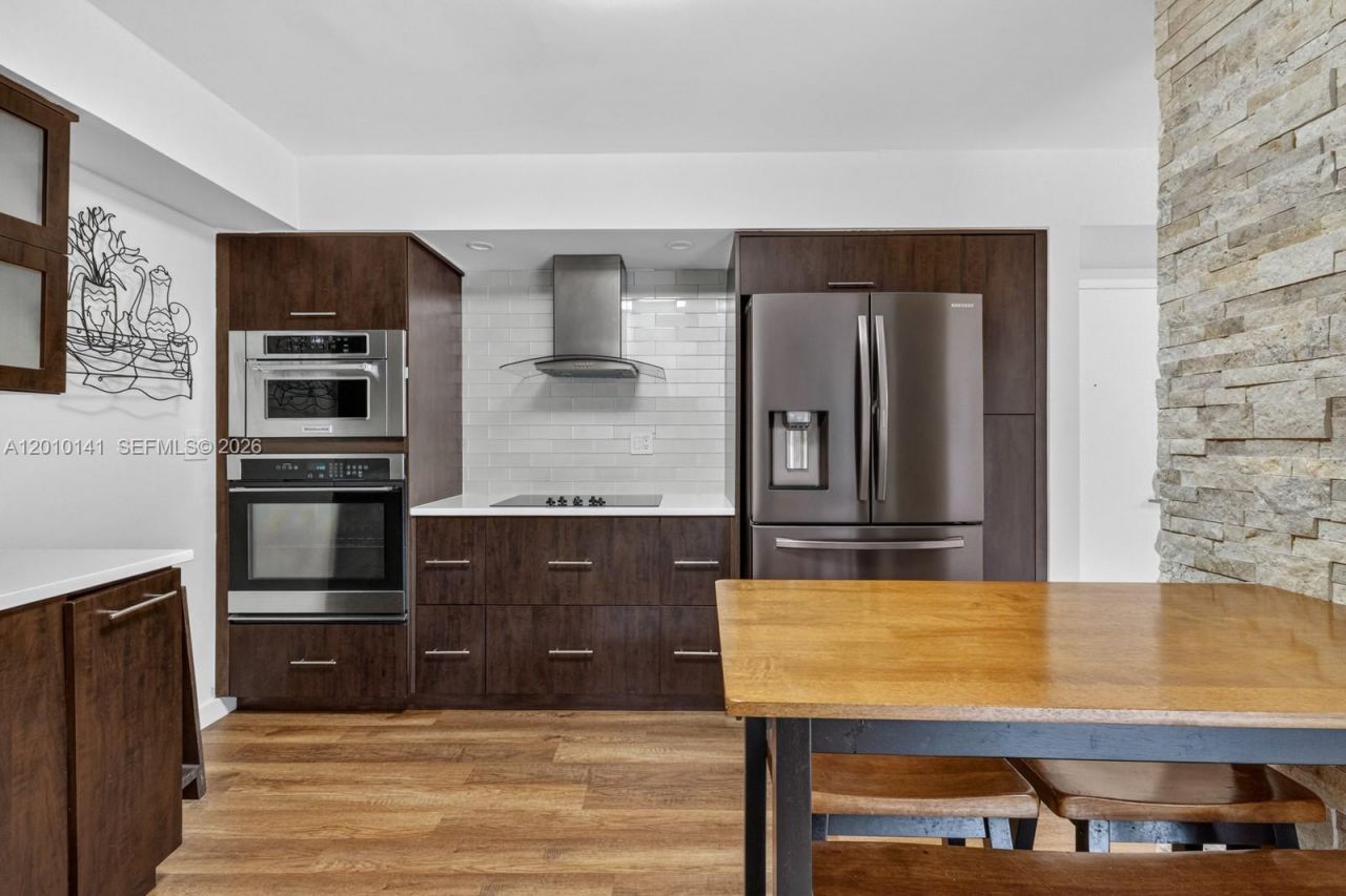 3500 Mystic Pointe Dr , Unit 302, Aventura, FL 33180 Photo