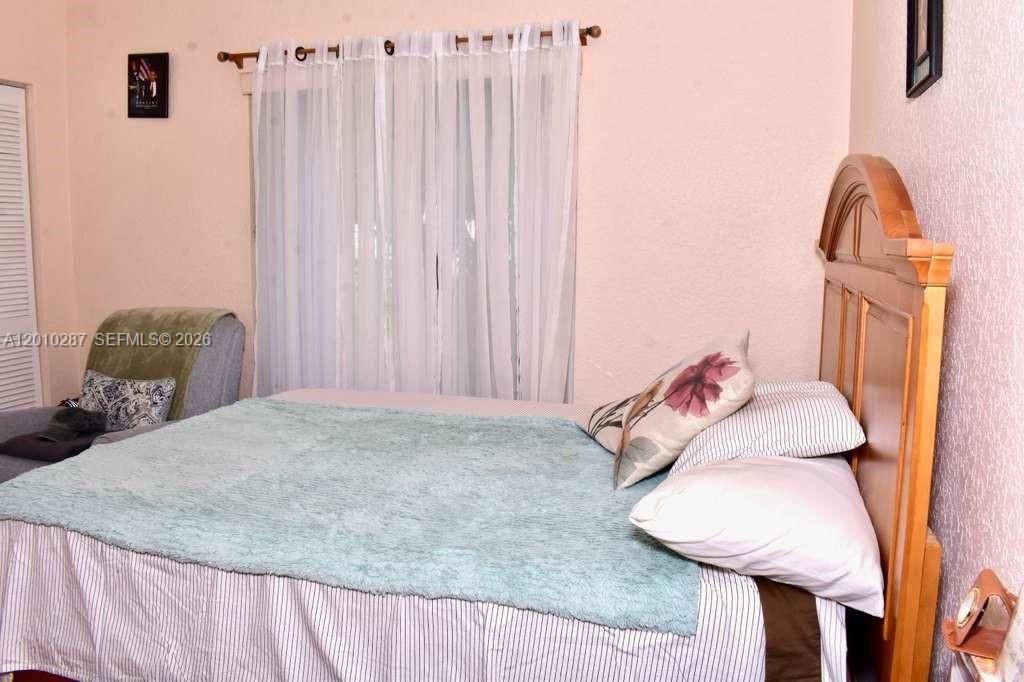 1231 SW 102nd Ave, Pembroke Pines, FL 33025 Photo