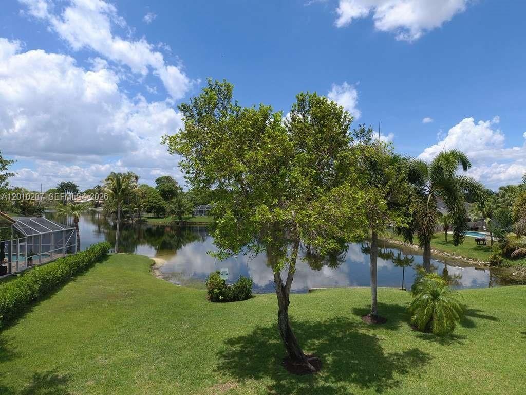 1231 SW 102nd Ave, Pembroke Pines, FL 33025 Photo