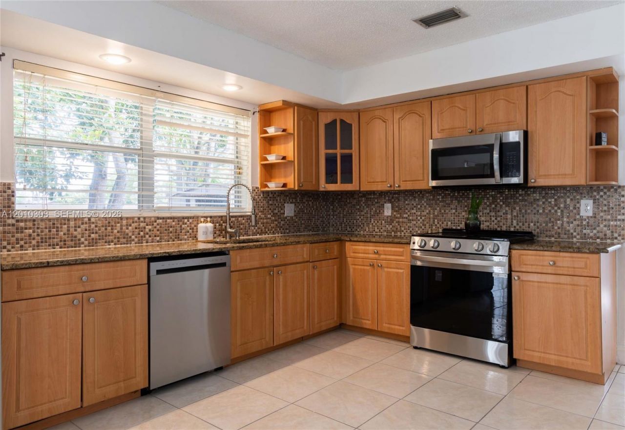 9470 Atlantic St , Miramar, FL 33025 Photo
