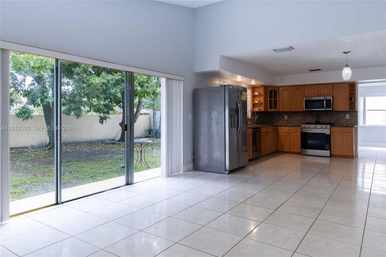 9470 Atlantic St , Miramar, FL 33025 Photo