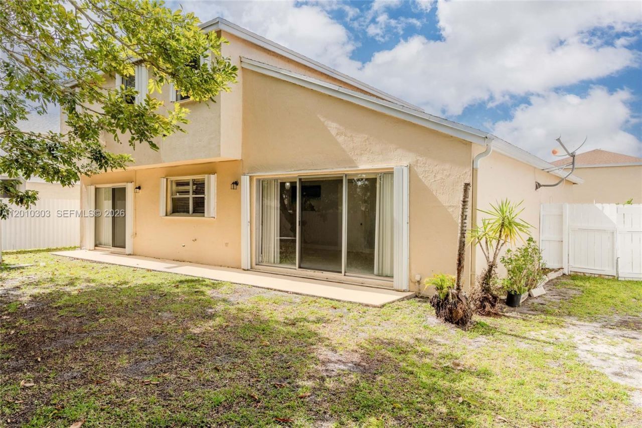 9470 Atlantic St , Miramar, FL 33025 Photo