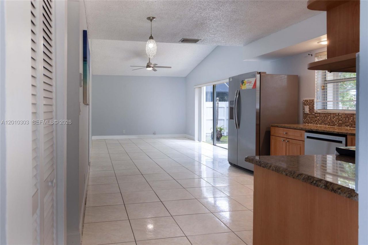 9470 Atlantic St , Miramar, FL 33025 Photo