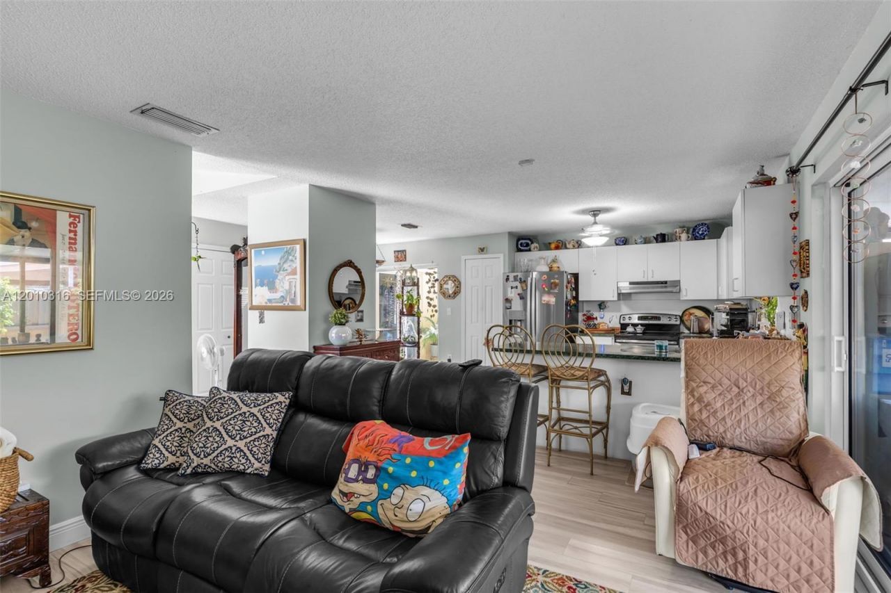 12304 NW 8th Ter, Miami, FL 33182 Photo