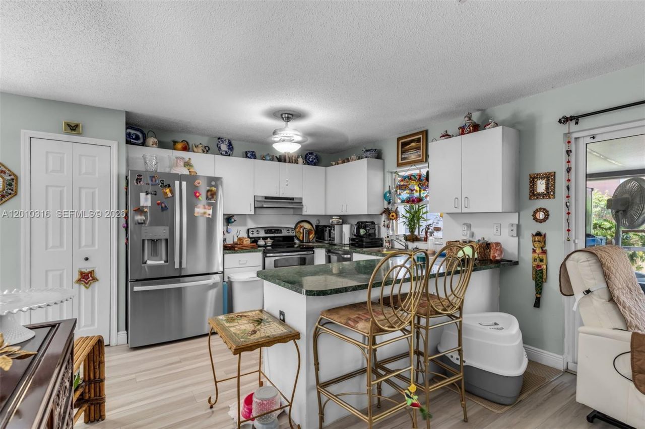 12304 NW 8th Ter, Miami, FL 33182 Photo