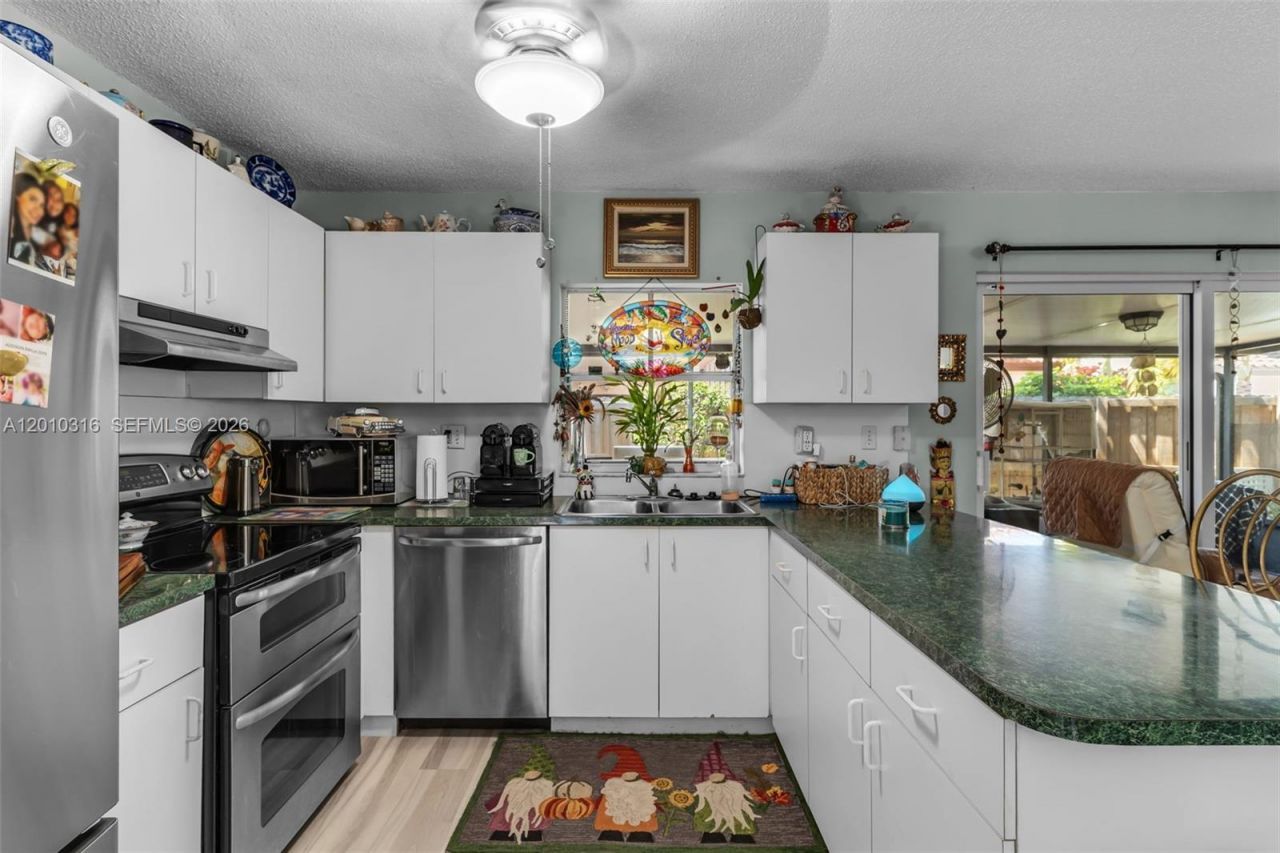 12304 NW 8th Ter, Miami, FL 33182 Photo