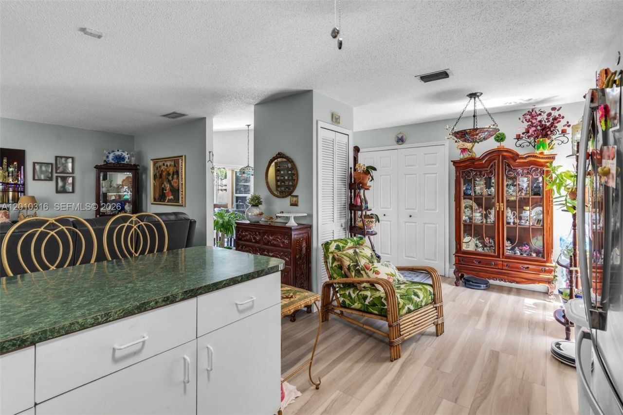 12304 NW 8th Ter, Miami, FL 33182 Photo
