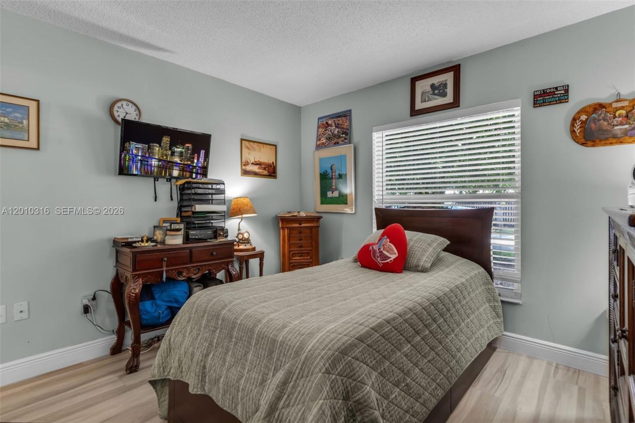 12304 NW 8th Ter, Miami, FL 33182 Photo