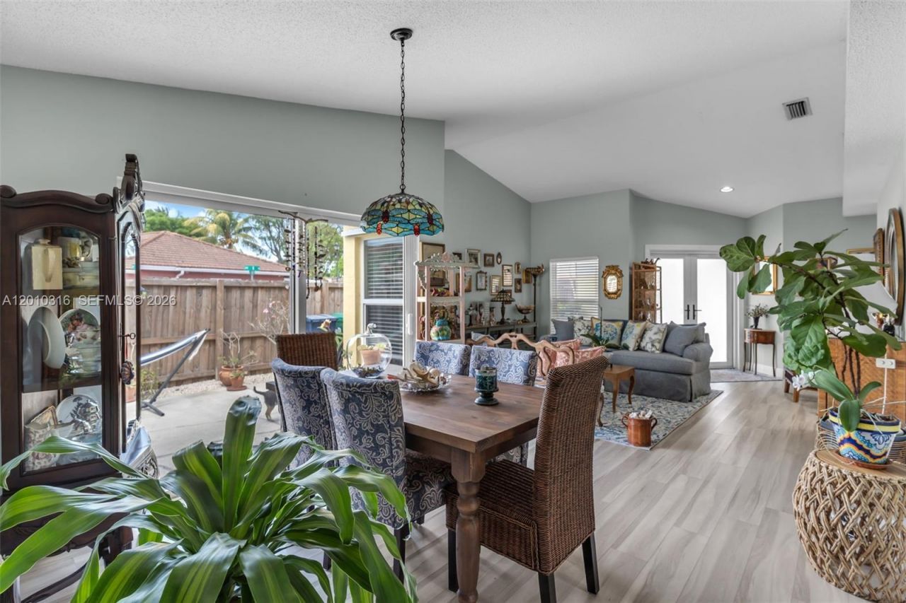 12304 NW 8th Ter, Miami, FL 33182 Photo