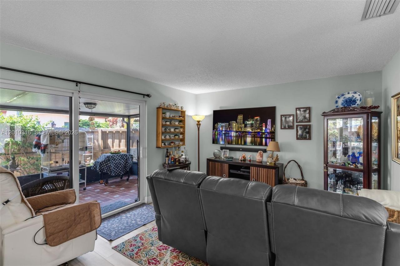 12304 NW 8th Ter, Miami, FL 33182 Photo