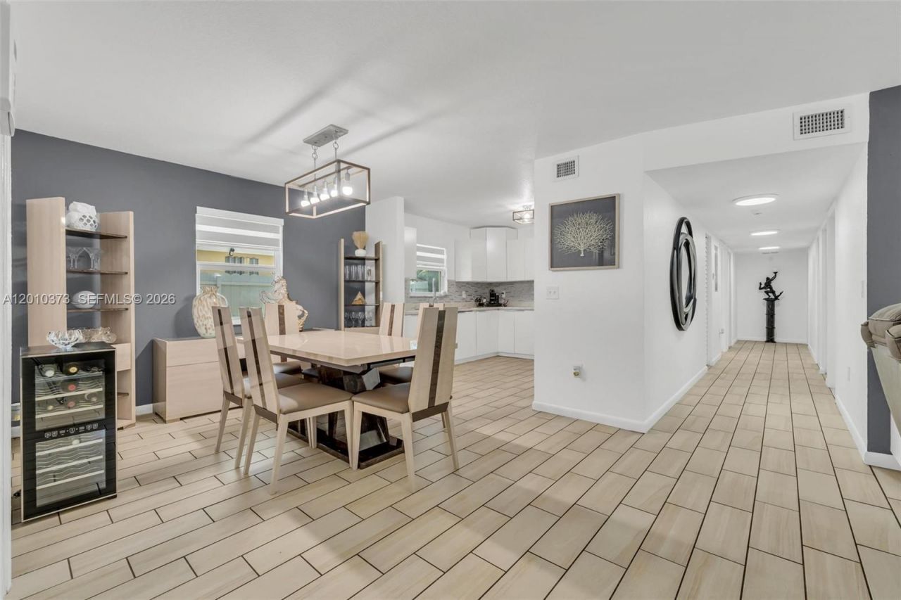 2762 NW 9th Ct, Fort Lauderdale, FL 33311 Photo