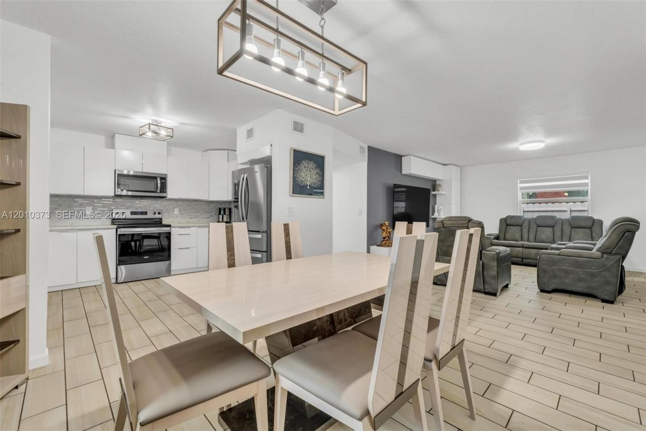 2762 NW 9th Ct, Fort Lauderdale, FL 33311 Photo