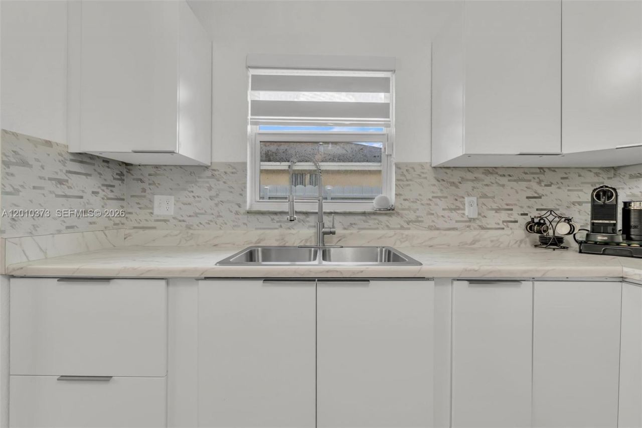 2762 NW 9th Ct, Fort Lauderdale, FL 33311 Photo
