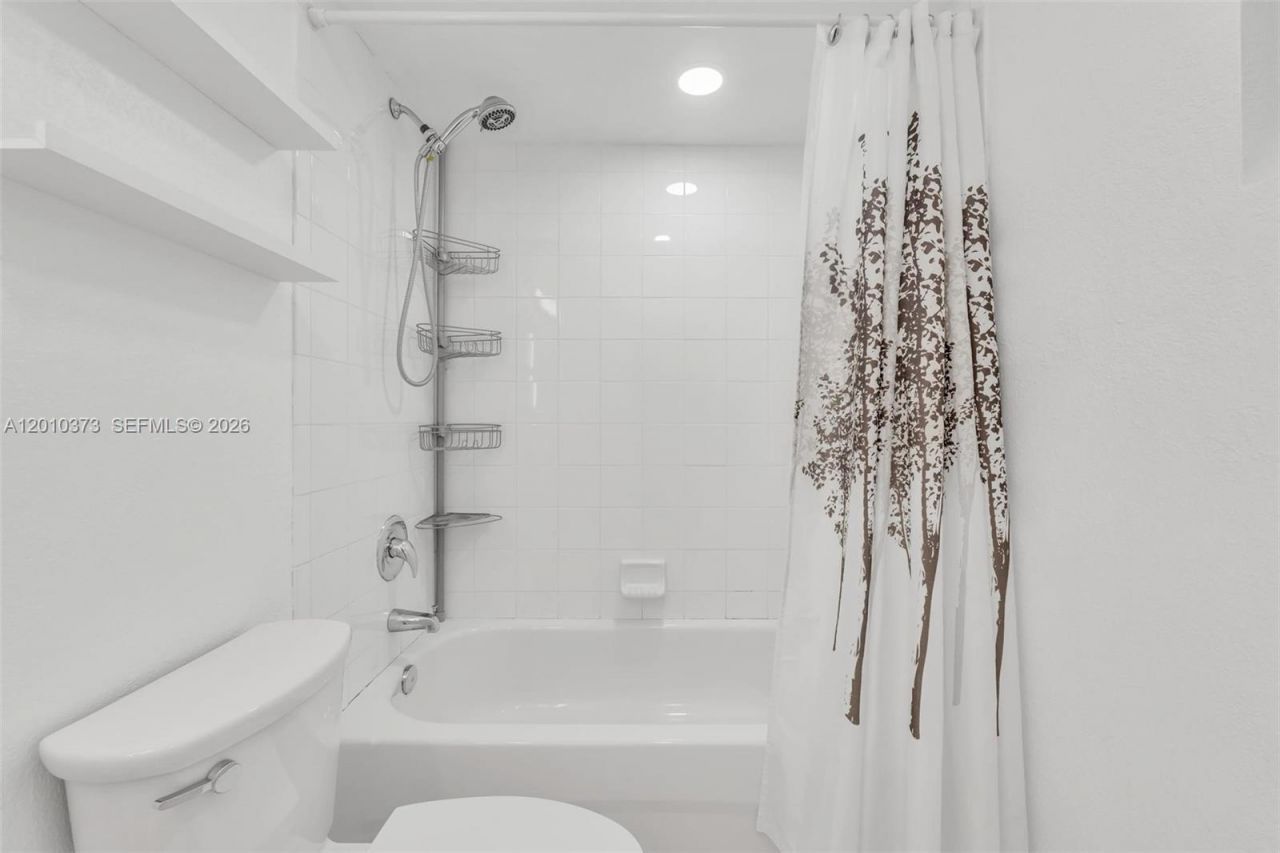 2762 NW 9th Ct, Fort Lauderdale, FL 33311 Photo