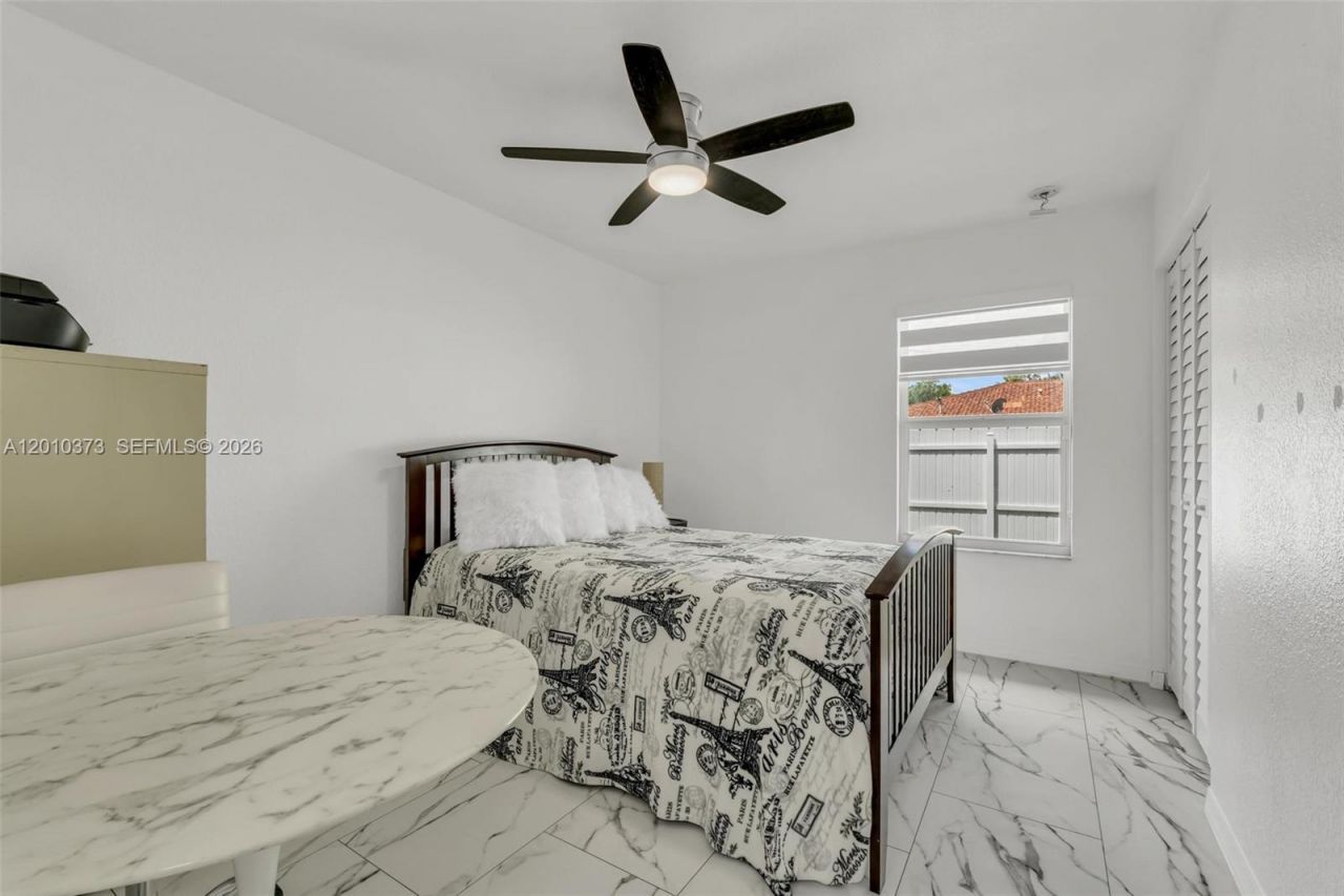 2762 NW 9th Ct, Fort Lauderdale, FL 33311 Photo