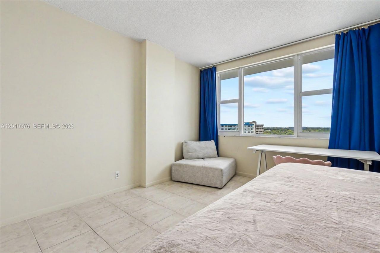 3800 Hillcrest Dr , Unit 1211, Hollywood, FL 33021 Photo
