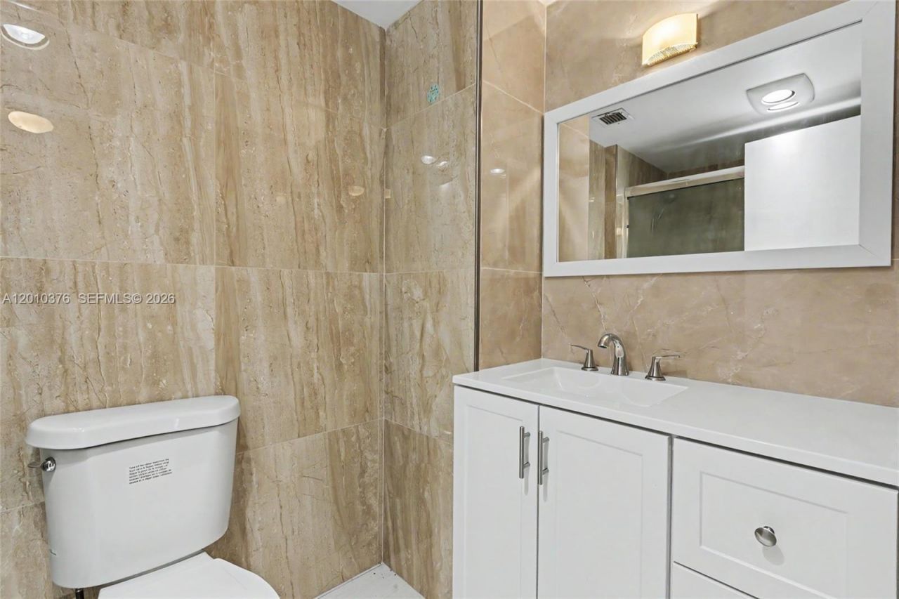3800 Hillcrest Dr , Unit 1211, Hollywood, FL 33021 Photo