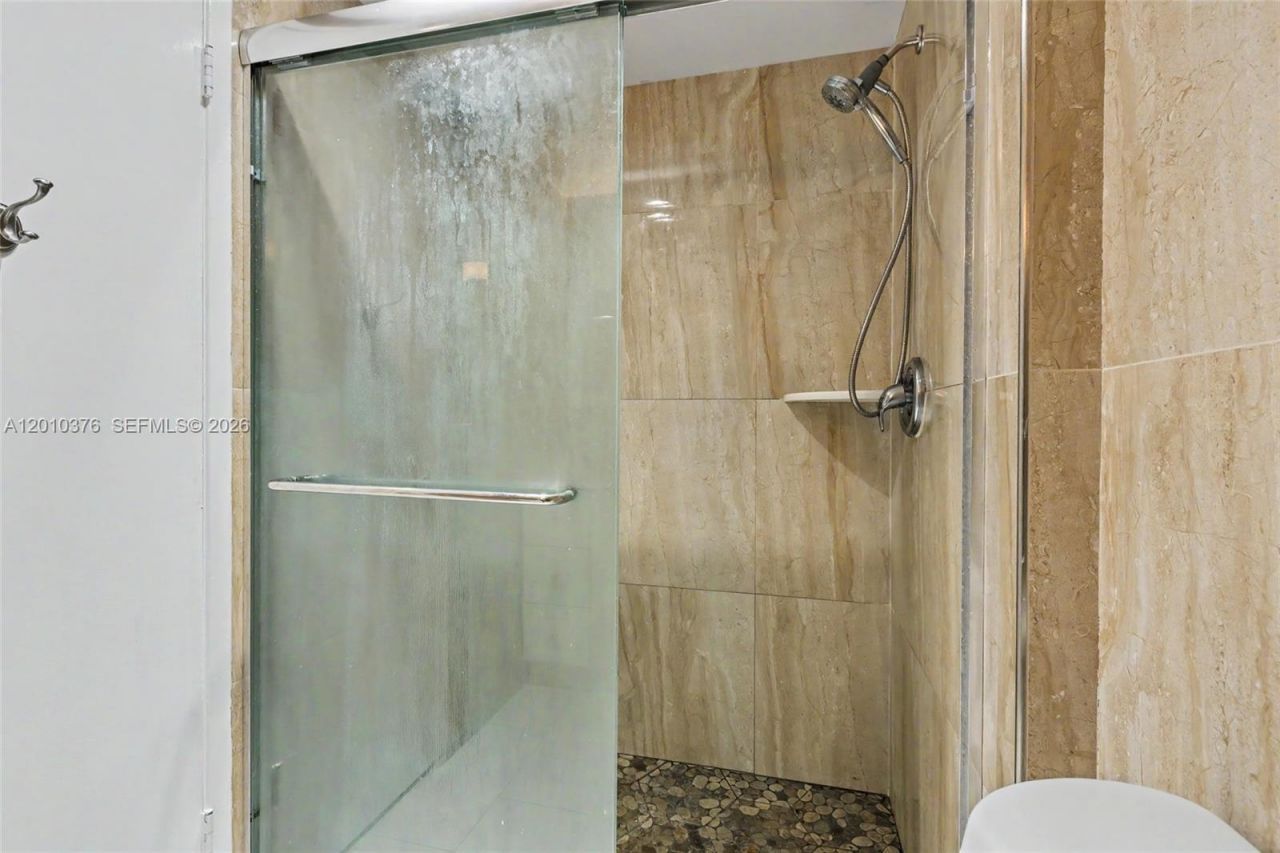 3800 Hillcrest Dr , Unit 1211, Hollywood, FL 33021 Photo