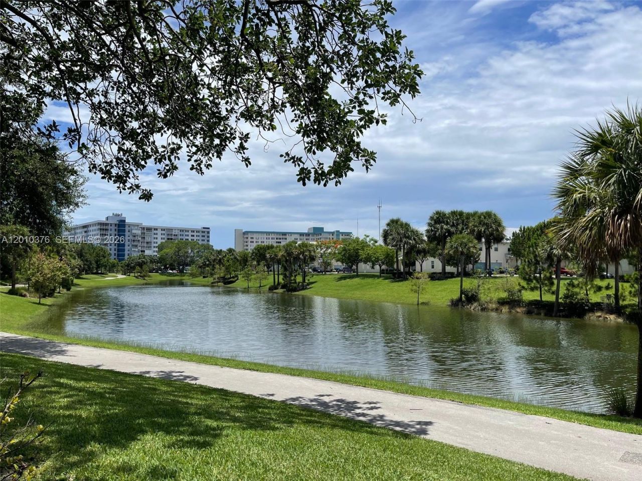 3800 Hillcrest Dr , Unit 1211, Hollywood, FL 33021 Photo