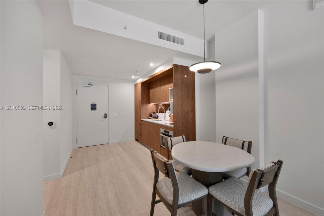 1611 SW 2nd Ave , Unit 414, Miami, FL 33129 Photo