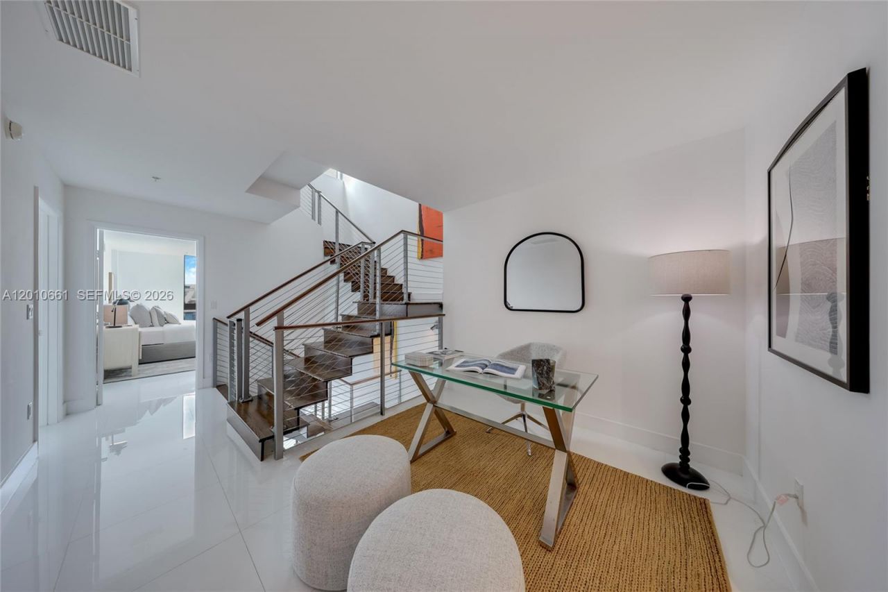 92 SW 3rd St , Unit 5202, Miami, FL 33130 Photo