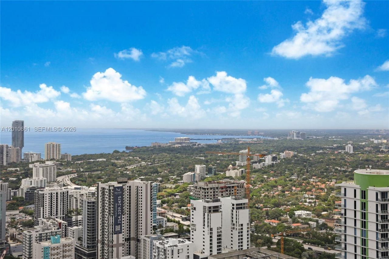 92 SW 3rd St , Unit 5202, Miami, FL 33130 Photo