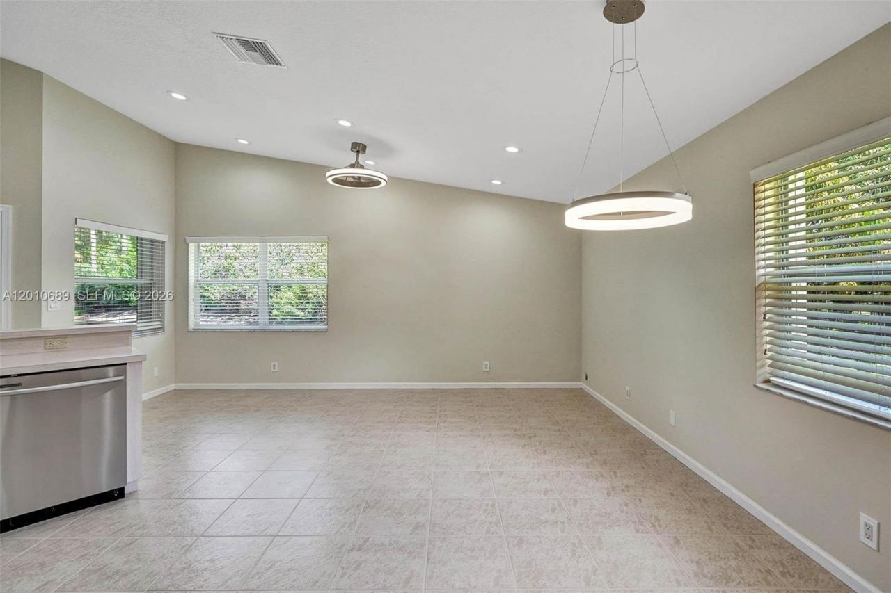 10219 NW 48th Mnr, Coral Springs, FL 33076 Photo