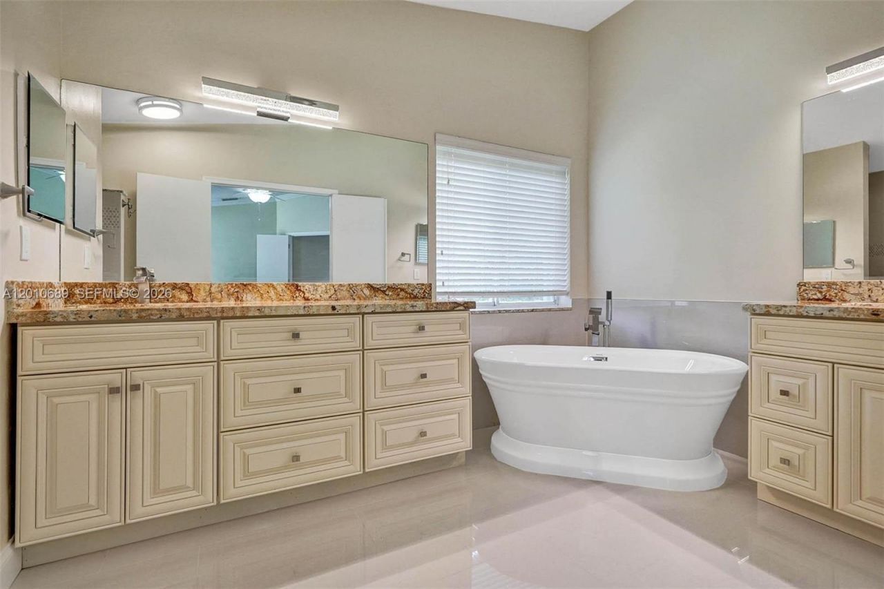 10219 NW 48th Mnr, Coral Springs, FL 33076 Photo