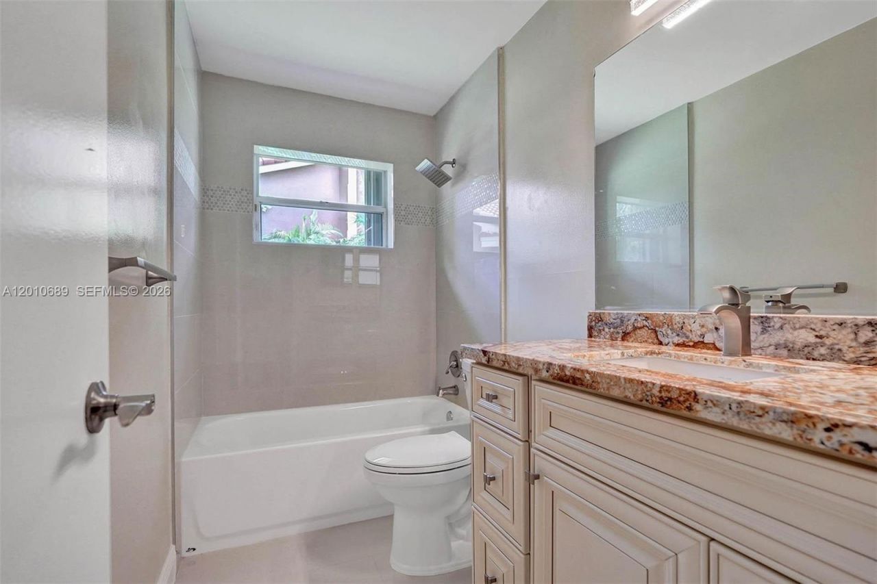 10219 NW 48th Mnr, Coral Springs, FL 33076 Photo