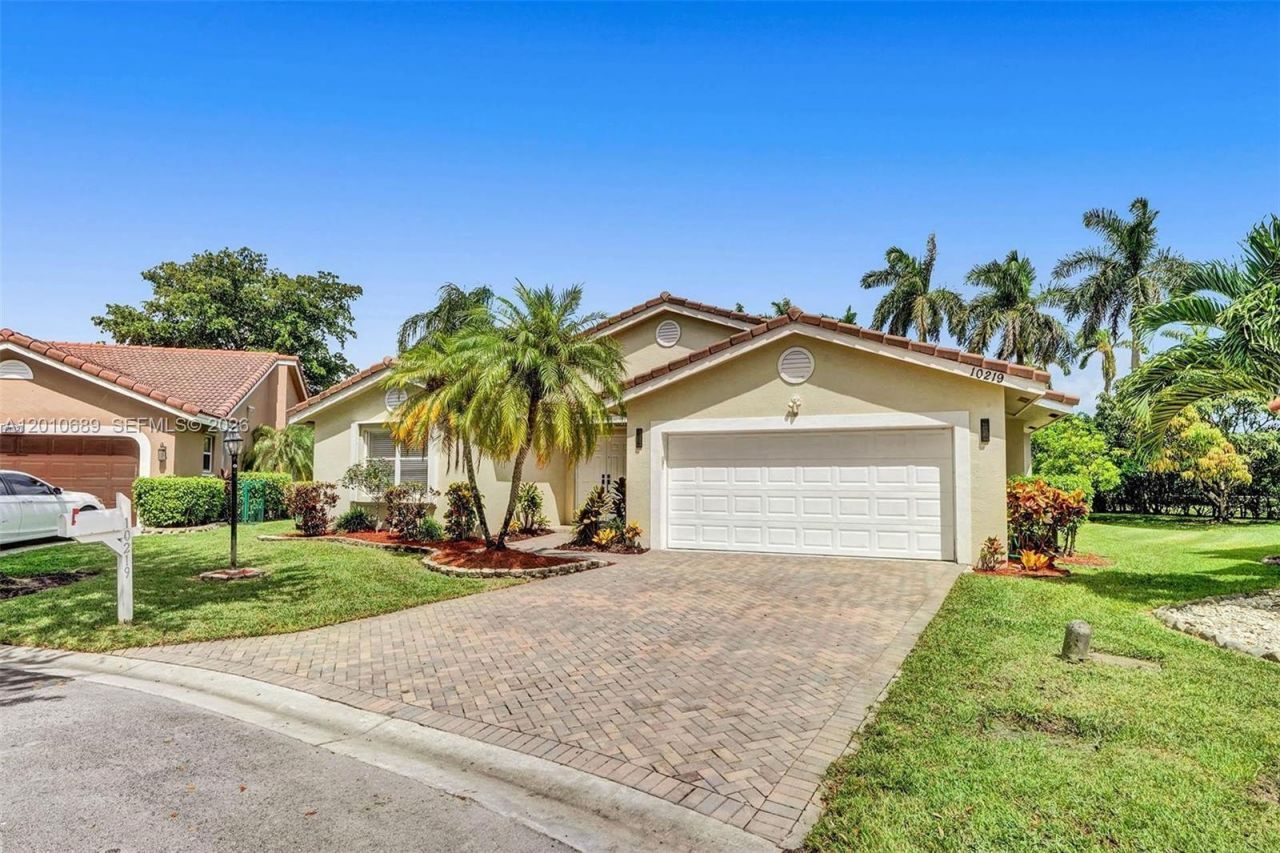 10219 NW 48th Mnr, Coral Springs, FL 33076 Photo