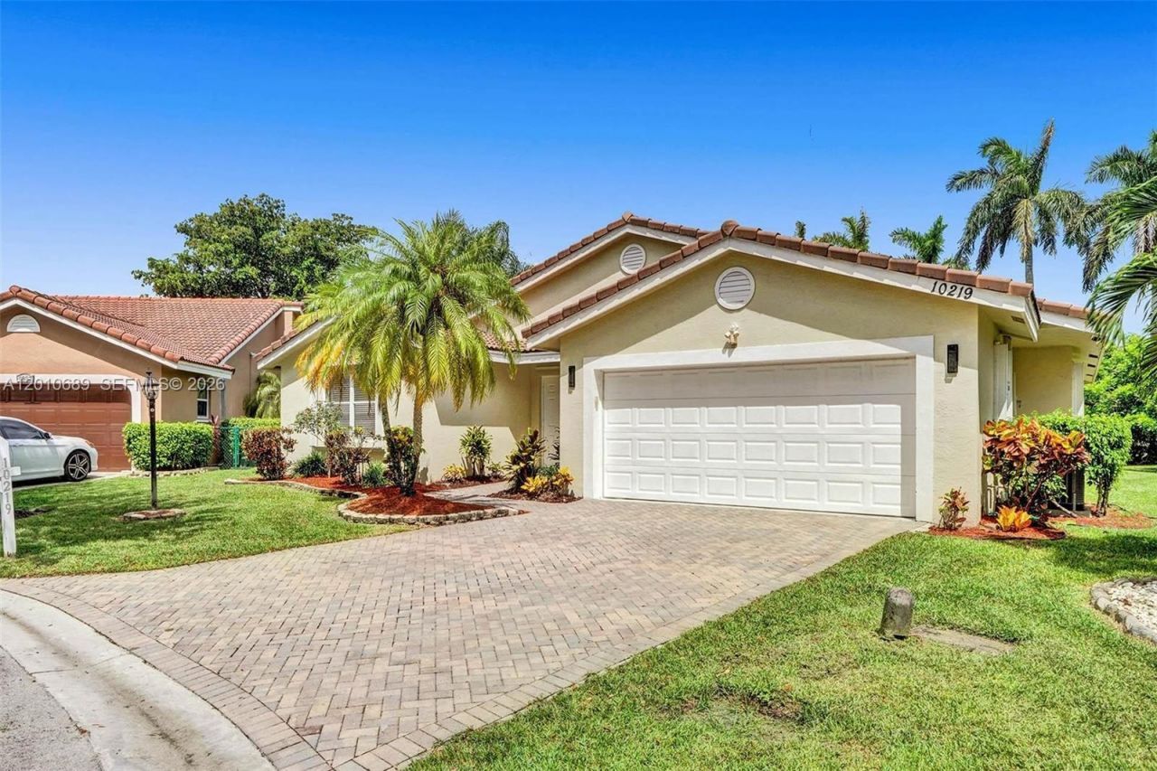 10219 NW 48th Mnr, Coral Springs, FL 33076 Photo