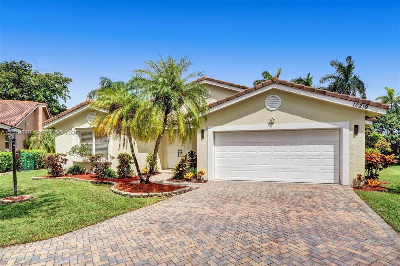 10219 NW 48th Mnr, Coral Springs, FL 33076 Photo